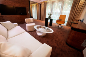 luksusowy hotel pokoje restauracja spa konferencje atrakcje wypoczynek w Polsce NARVIL